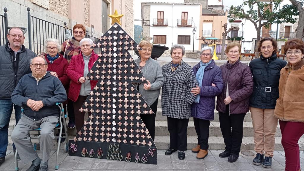 Educació Ambiental imparteix un taller de decoració nadalenca a Santa Magdalena