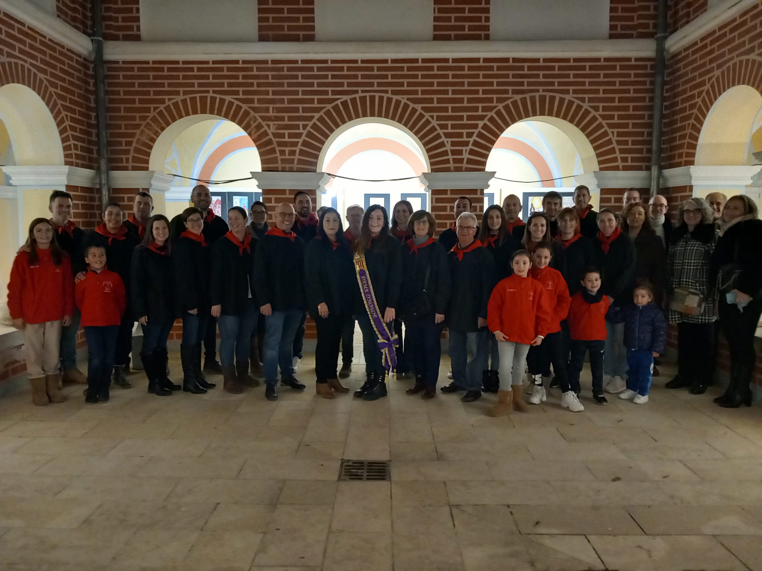 La Confraria de Sant Antoni de Benicarló inaugura l'Exposició de Dibuixos i Lloes del Concurs Escolar