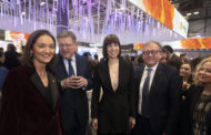 La ministres Morant i Maroto i el president de la Generalitat visiten l'estand del Patronat en Fitur