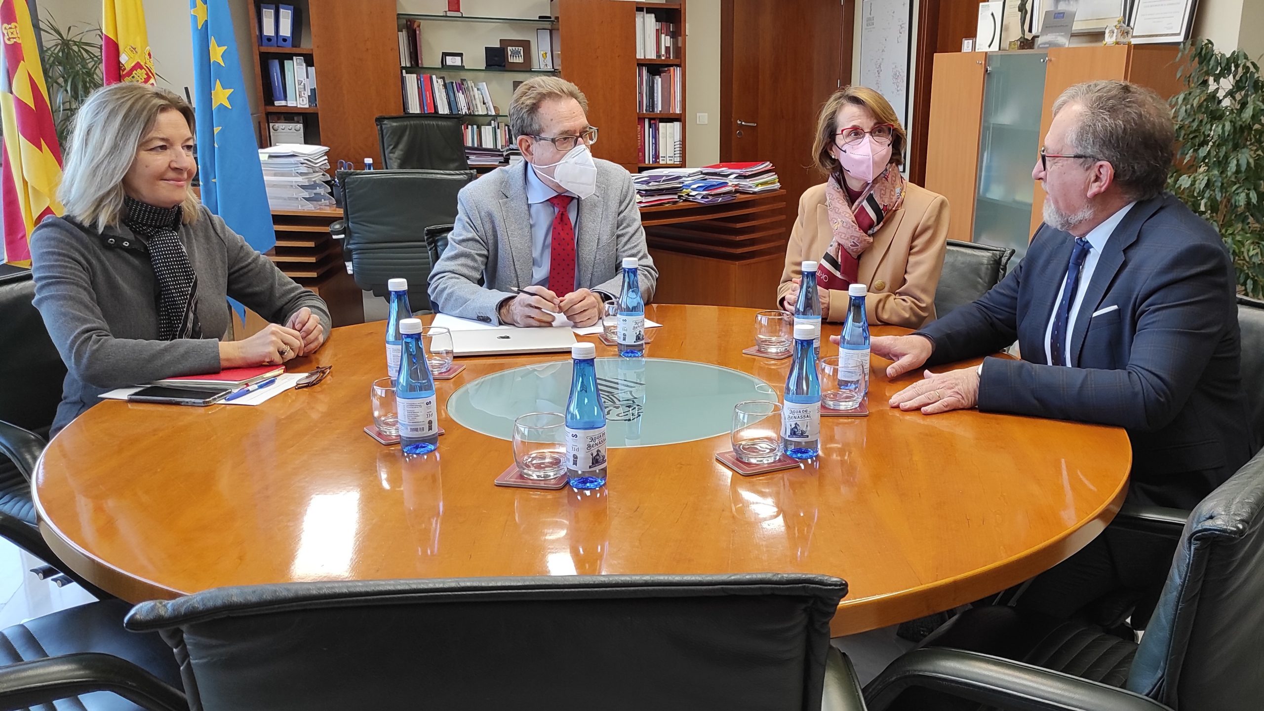 Sanitat crea un grup de treball per a impulsar la creació d'un institut d'investigació sanitària a Castelló