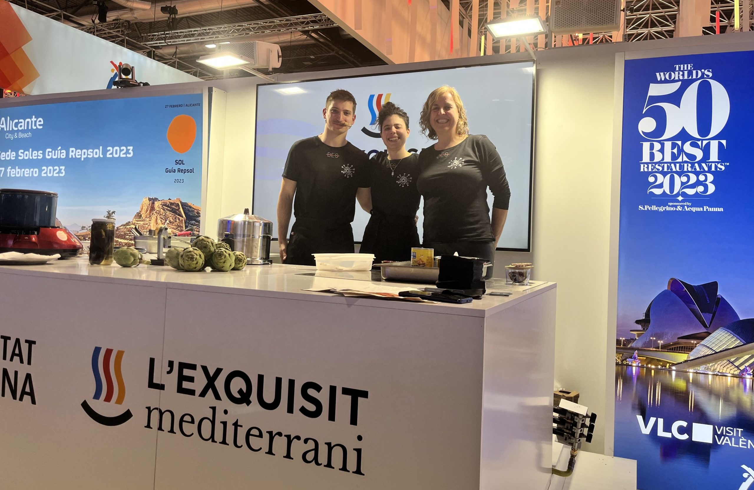 El jove cuiner i creatiu de DEStapa’t de Benicarló va presentar a Fitur la seua «carxofa negra»