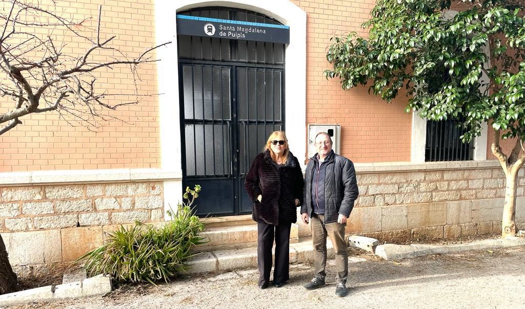 La directora d'AVANT es compromet a reivindicar l'obertura de l'estació de tren de Santa Magdalena