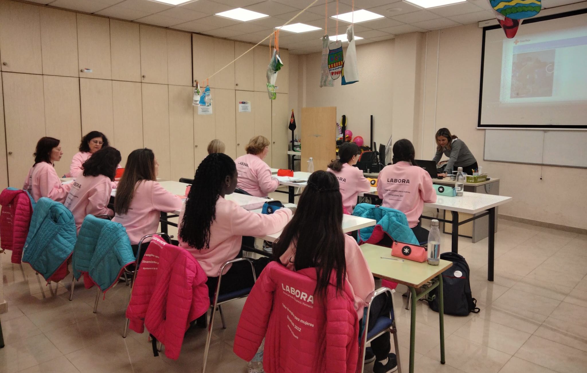 El taller d’ocupació de dones «Dinamízate 2022» comença les pràctiques al Museu de Benicarló