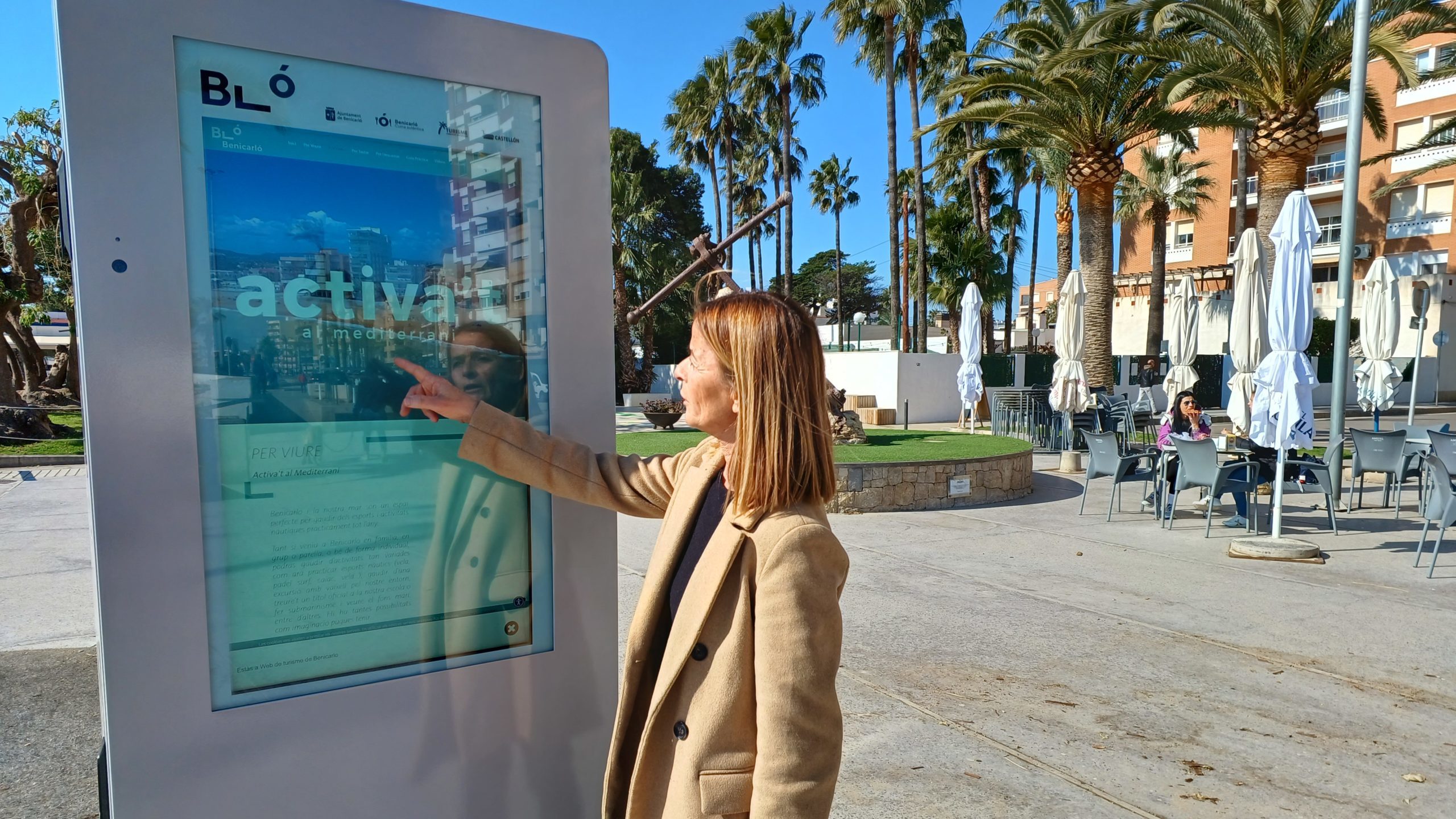 Benicarló instal·la una pantalla tàctil per a facilitar la informació turística de la ciutat