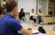 Educació inicia els preparatius per a incorporar l’alumnat de Batxillerat en el programa «XarxaLlibres»
