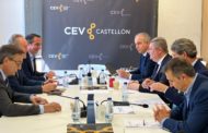 Alberto Fabra (PP) garanteix rebaixes fiscals perquè «les nostres famílies mereixen viure millor»
