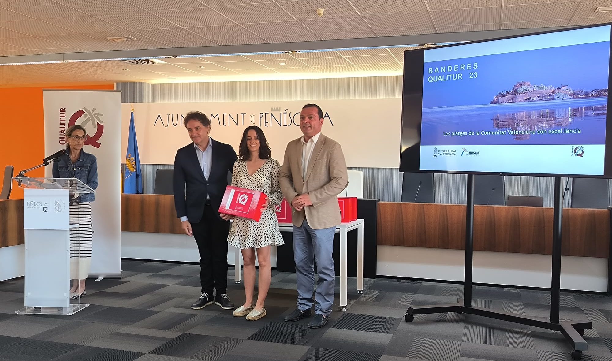 Alcossebre renova els distintius Qualitur per a les seues platges