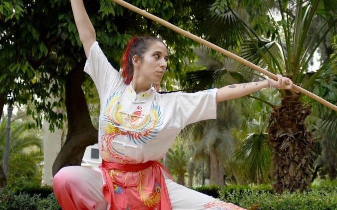 Elena Villalonga busca patrocinadors per a participar en el Campionat de Wushu Tradicional