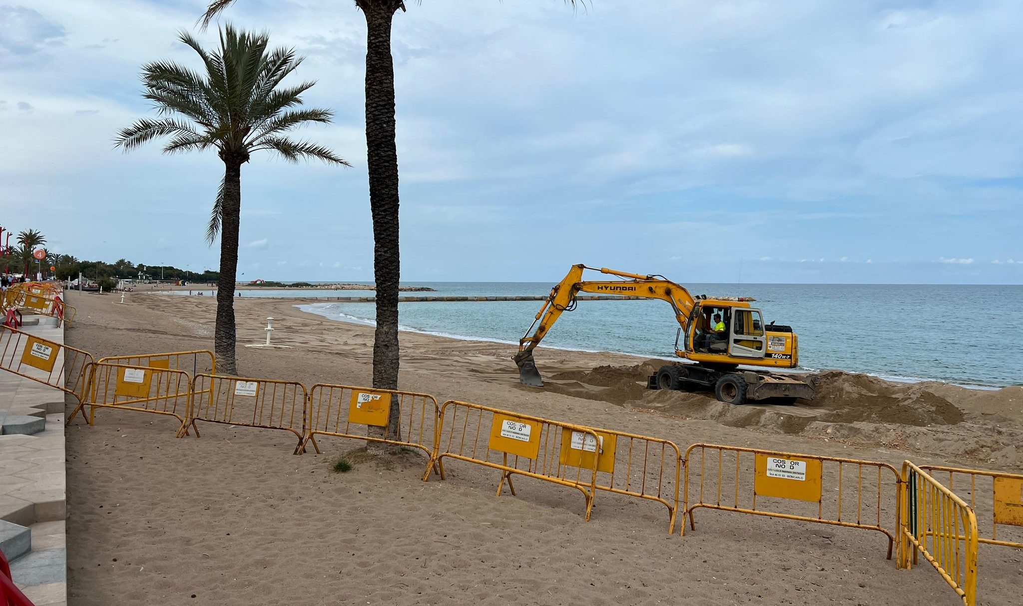 Costes finalitza les feines de remodelació i construcció dels espigons de la platja del Fortí de Vinaròs
