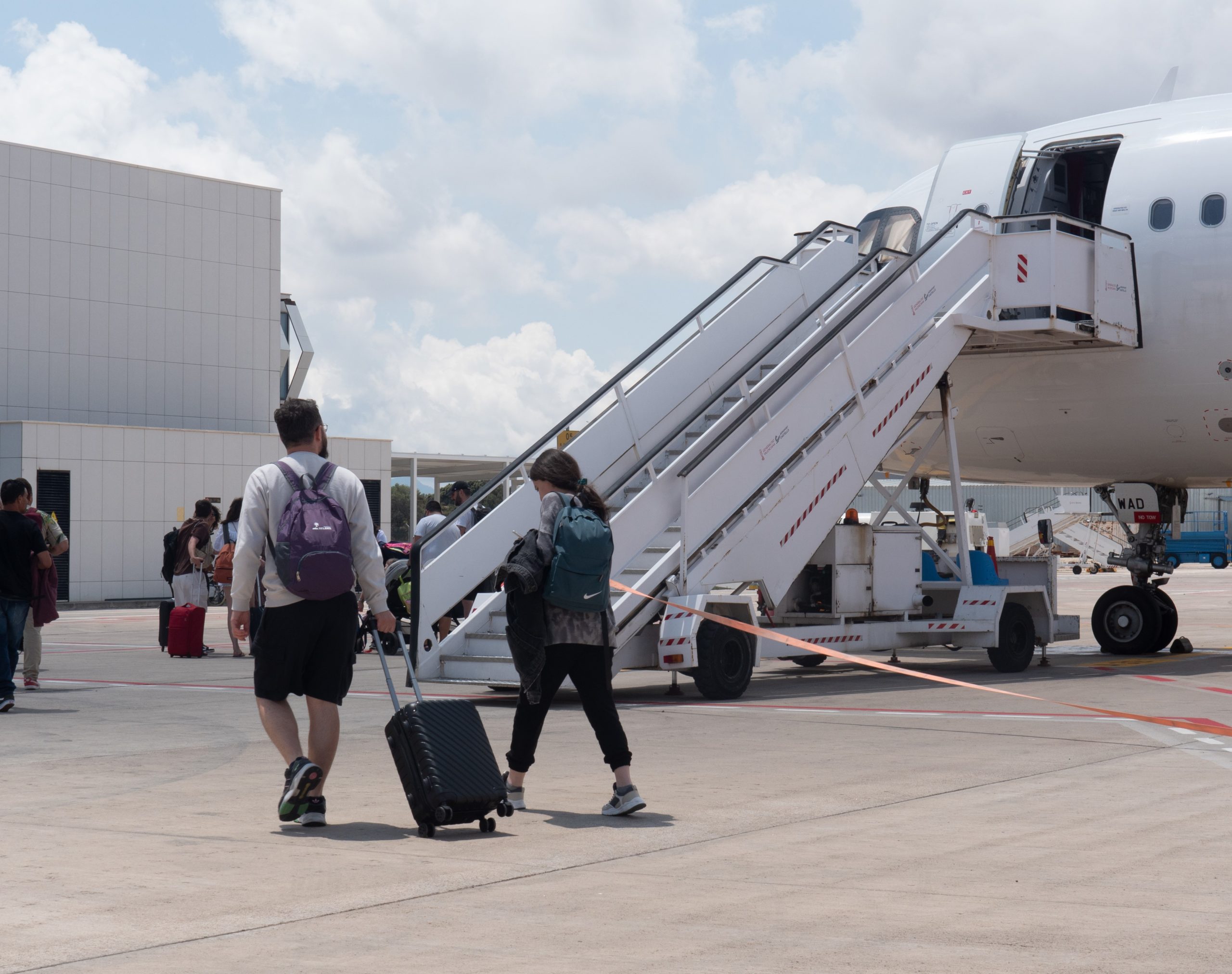 L'Aeroport licita dos campanyes per a la captació de noves rutes europees i la consolidació de les nacionals