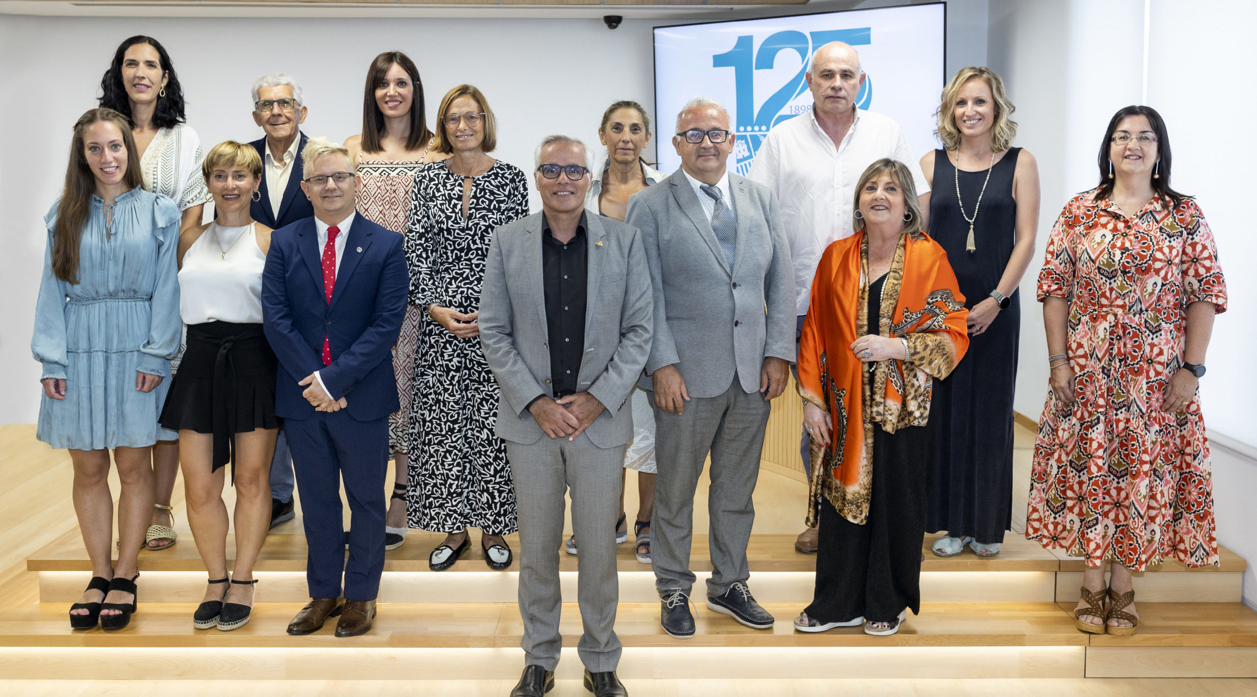 El doctor Carlos Vilar pren possessió de la presidència del Col·legi de Metges de Castelló