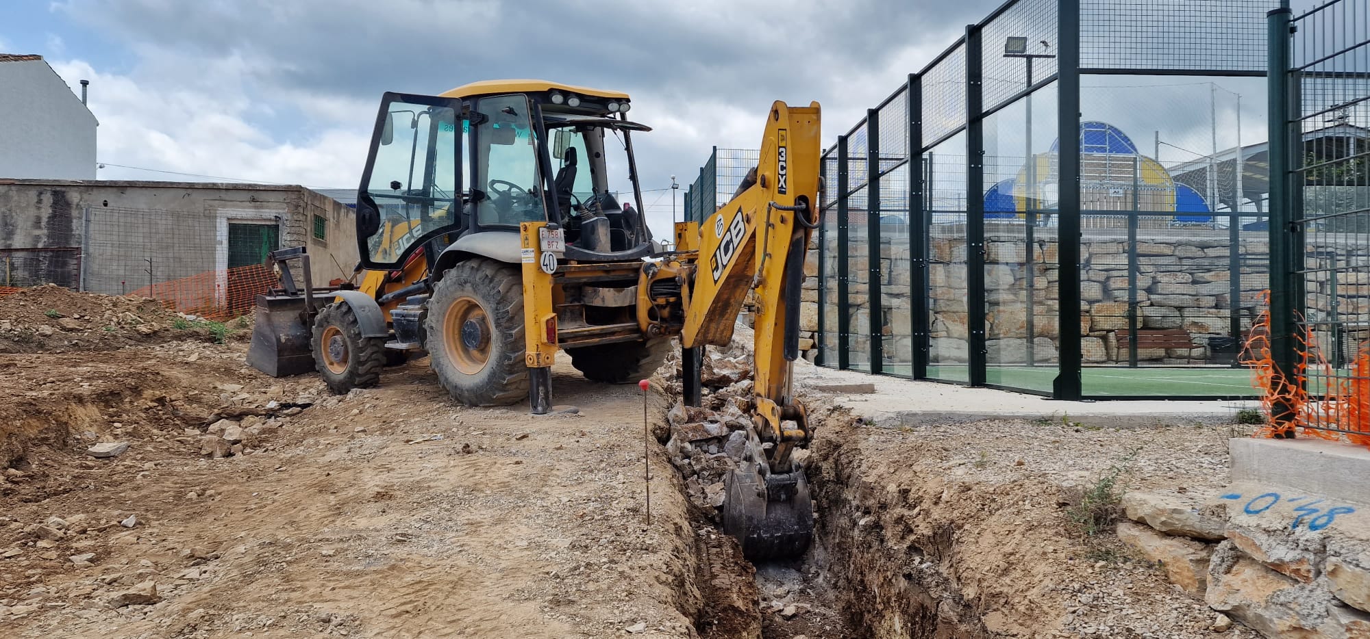 Continuen les obres a les pistes esportives de Vilafranca
