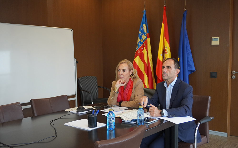 Es reitera la importància que l'entorn i la família de les víctimes de violència sobre la dona denuncien