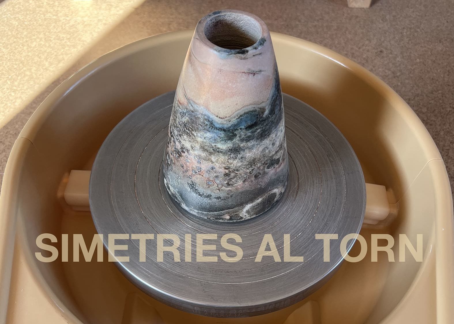 L’Escola per l’Art i la Cultura de la Diputació a Tortosa presenta «Simetries al torn»