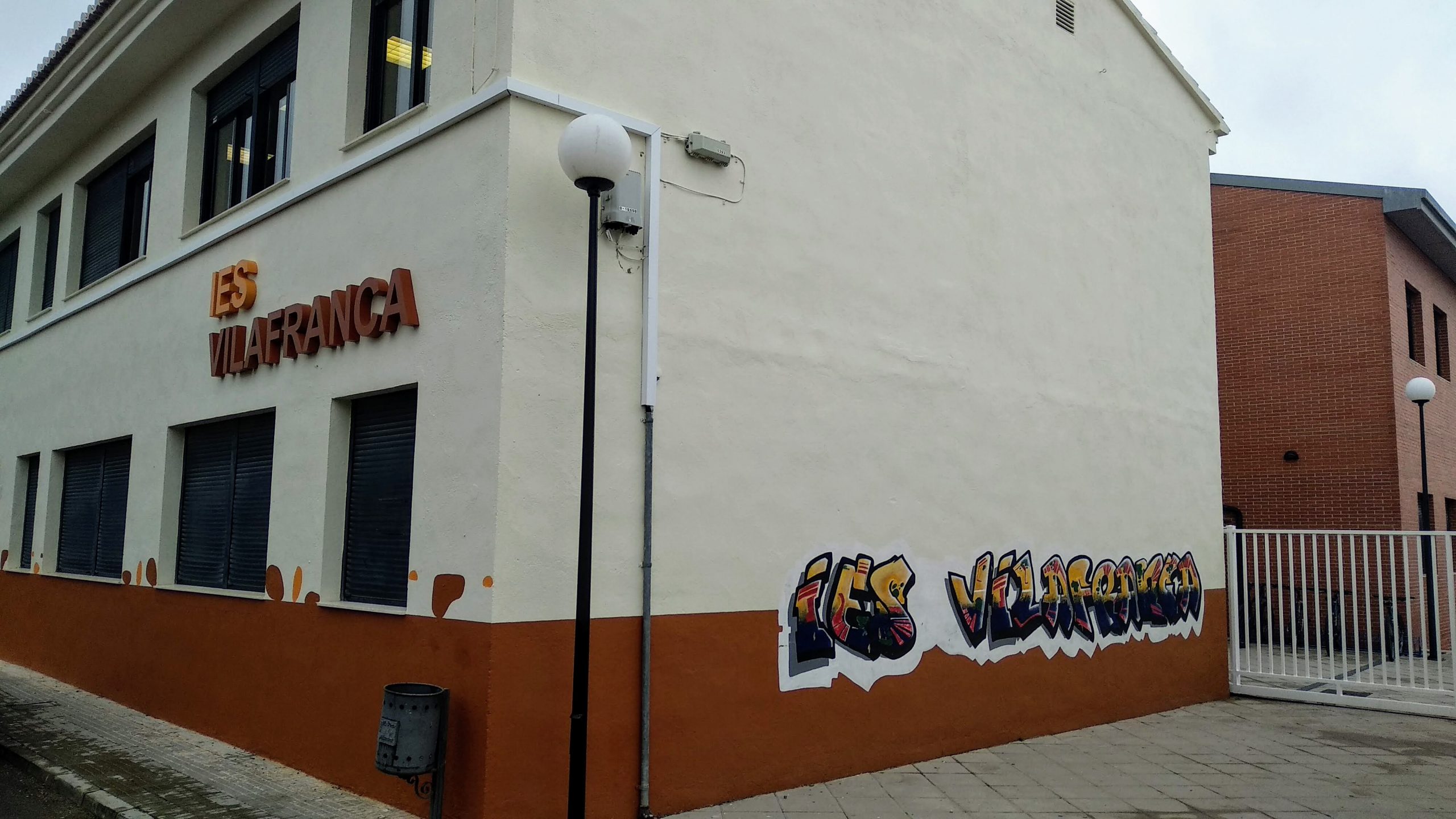 L'IES Vilafranca anima a veïns i veïnes a matricular-se a les seues FPs