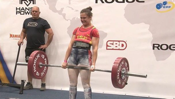 Càlig felicita a Alicia Sorlí per la destacada actuació en l’Europeu Júnior de Powerlifting