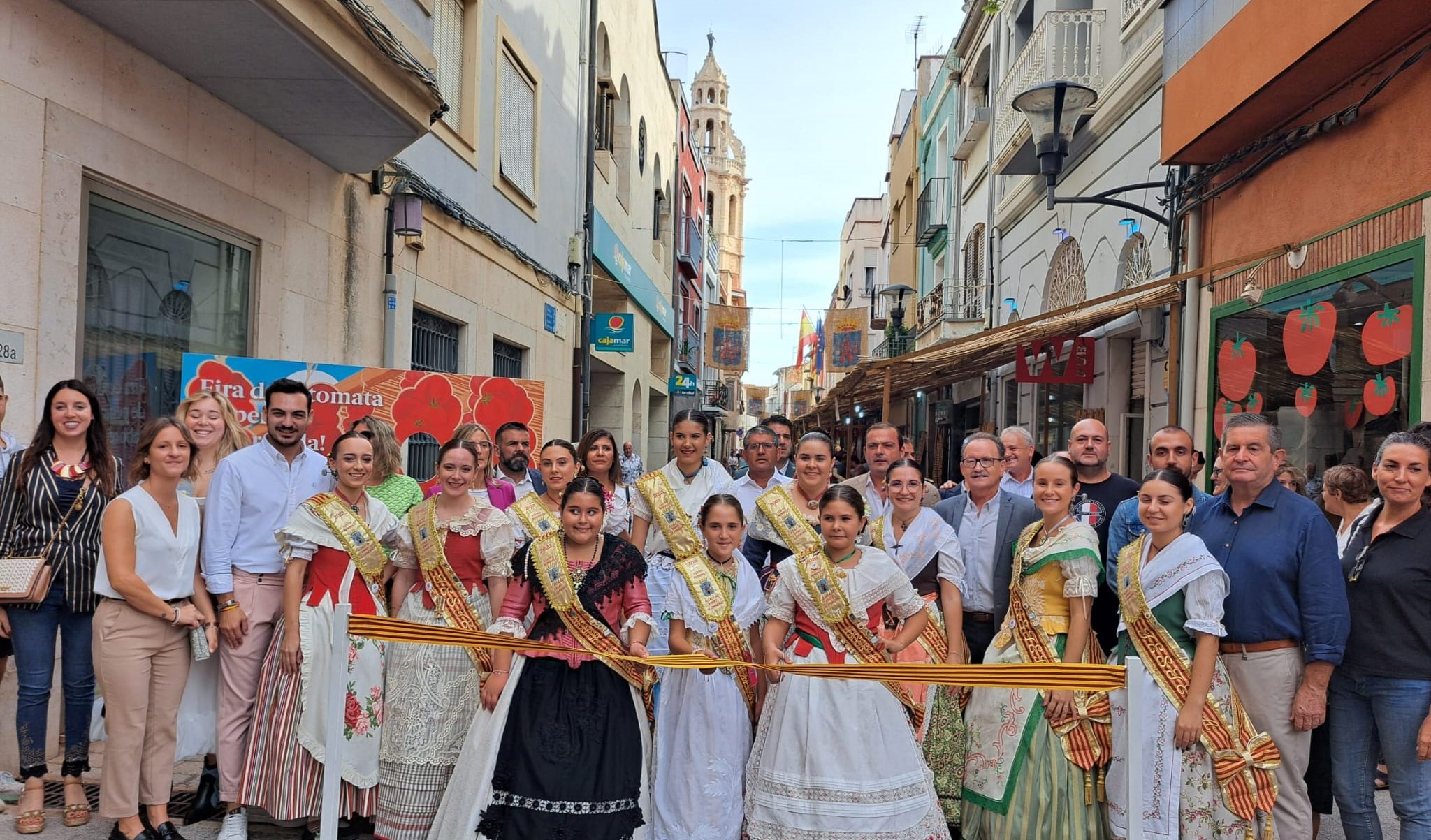 Alcalà de Xivert inaugura la IX Fira de la Tomata de Penjar
