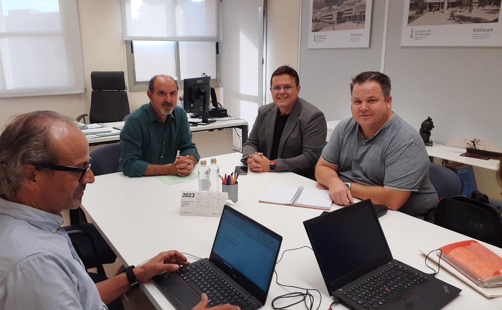 Educació es reuneix amb una trentena de municipis per a fer un seguiment de l'Edificant
