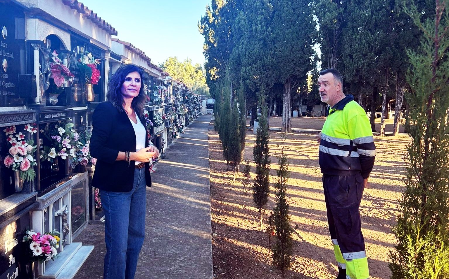 Canet lo Roig intensifica les tasques de manteniment i embelliment del cementeri