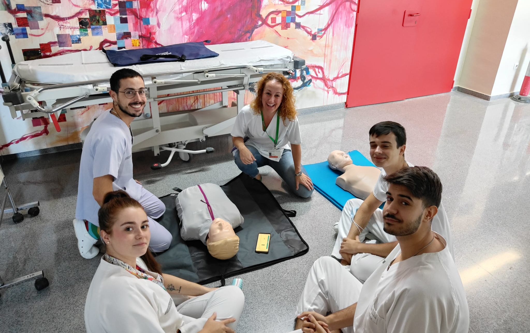 Els departaments de salut organitzen una jornada de RCP als hospitals, universitat i llocs públics