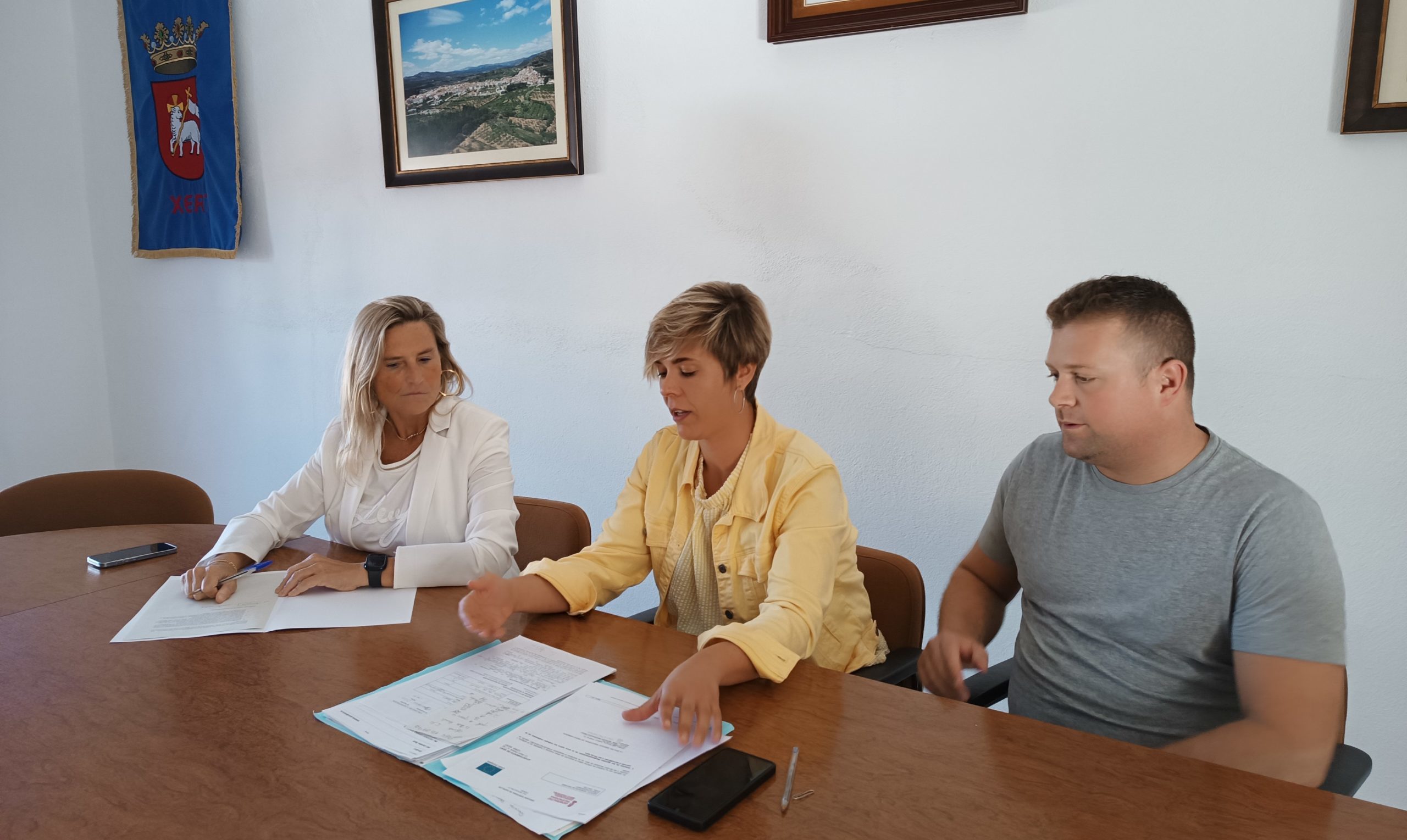 La delegada del Consell visita Xert i La Jana per a abordar les seues necessitats