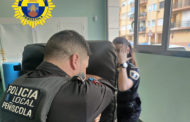 La Policia Local de Peníscola realitza un curs sobre l'ús del bastó extensible