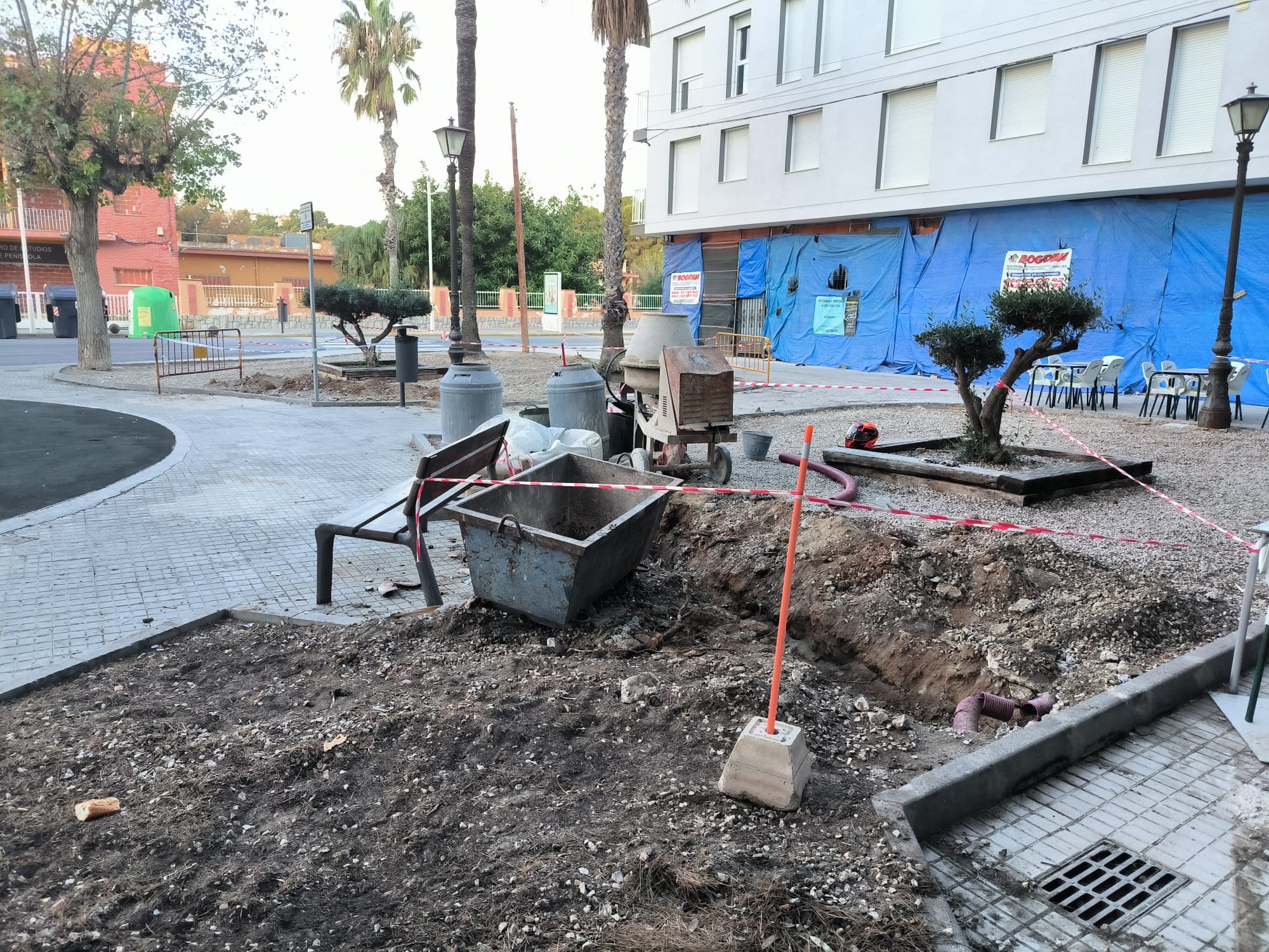 Peníscola amplia l'enllumenat en l'accés al nucli antic