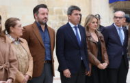 Mazón mostra «l'absoluta determinació» per continuar treballant per a erradicar la violència contra la dona