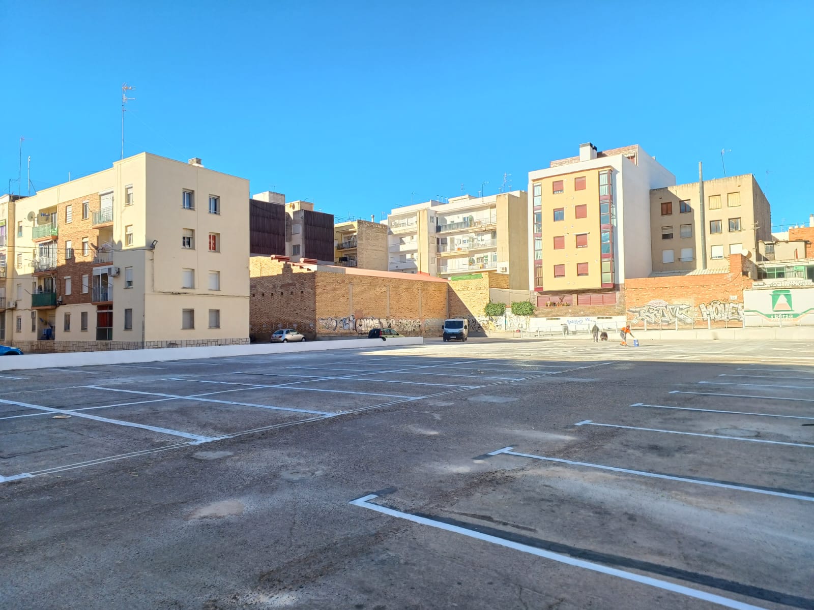 Benicarló amplia i millora el pàrquing gratuït de la plaça dels Telers