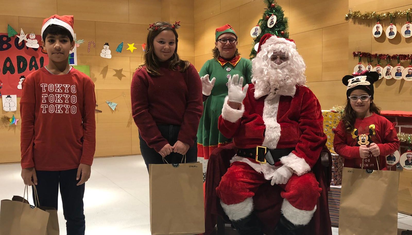 El Pare Noel visita Santa Magdalena