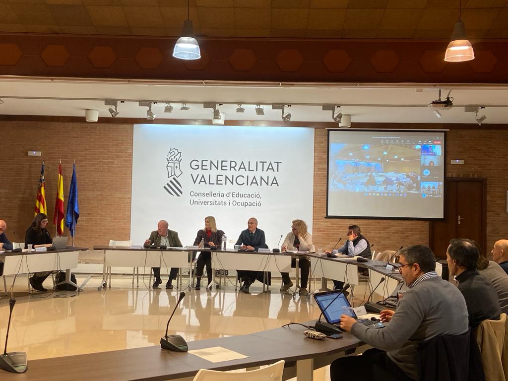 Educació demana al Ministeri que «moga fitxa» per a resoldre el concurs de trasllats de 2022