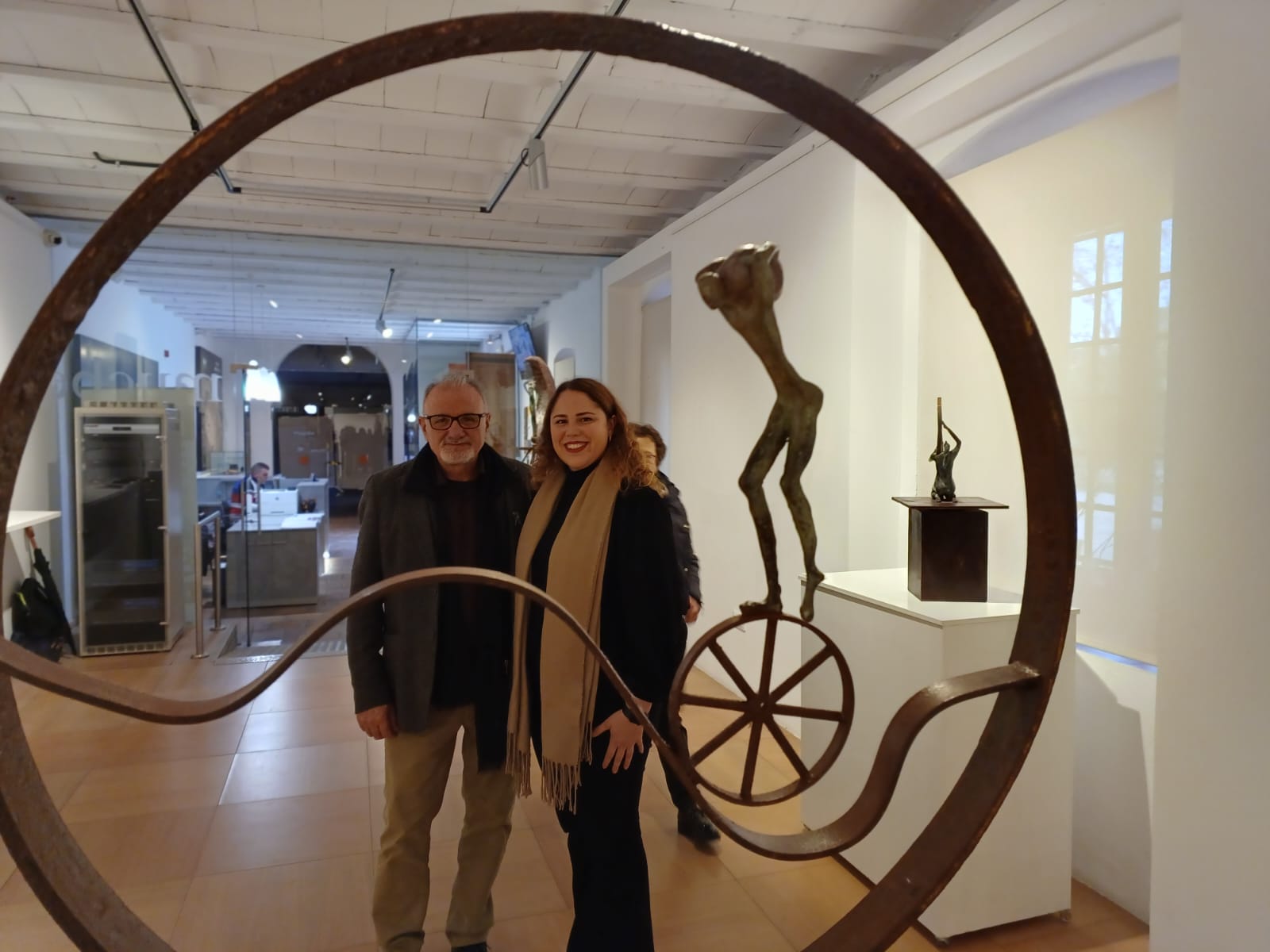 L’escultor Luciano González inaugura al Mucbe «Retrospectiva 1990-2023»