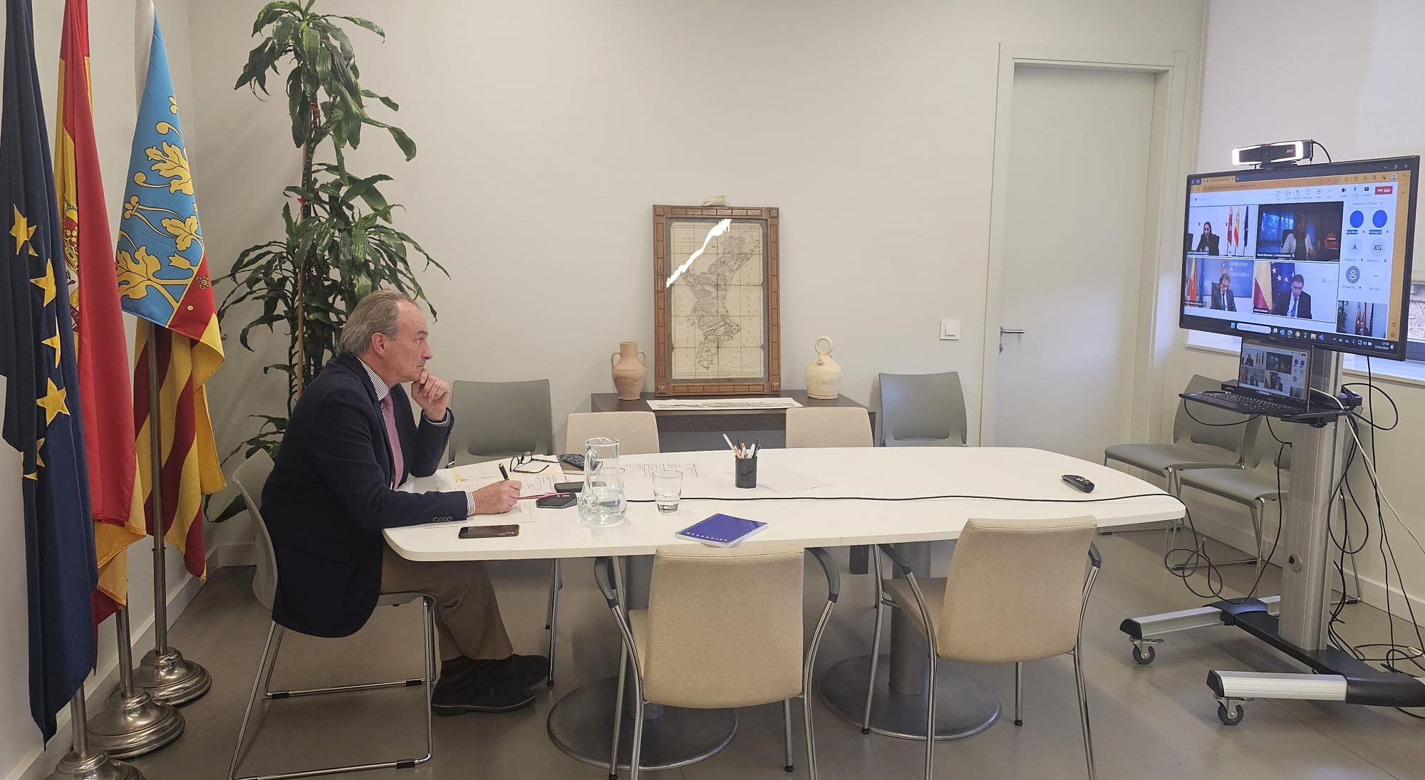 Aguirre exigeix a Planas la modificació de la PAC, mesures per a l'EHE i més inspeccions en ports