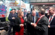 El ministre d'Indústria i Turisme visita l'espai de Castelló a FITUR