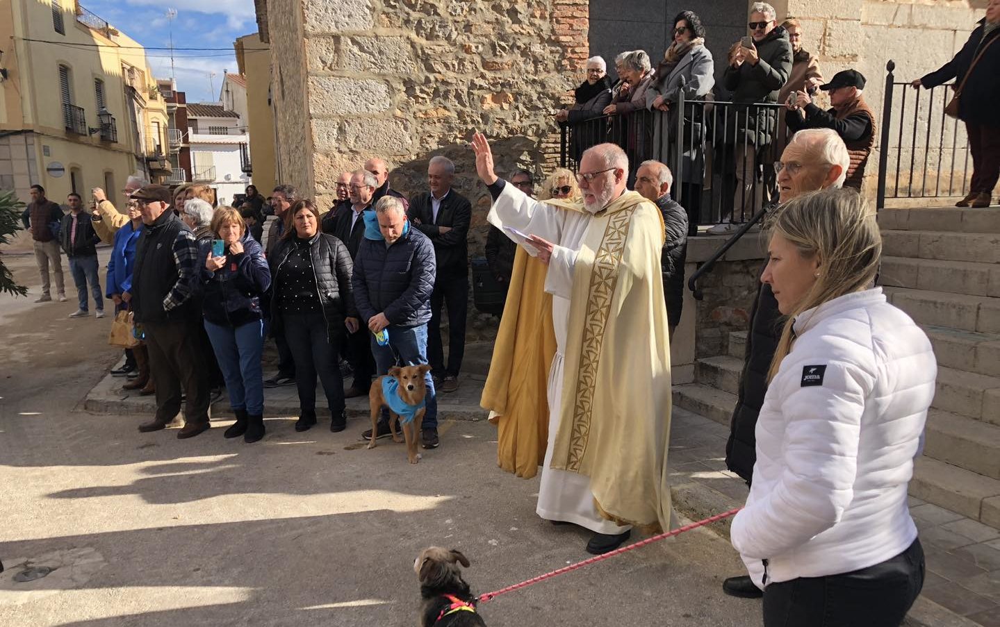 Santa Magdalena participa efusivament en la celebració de Sant Antoni