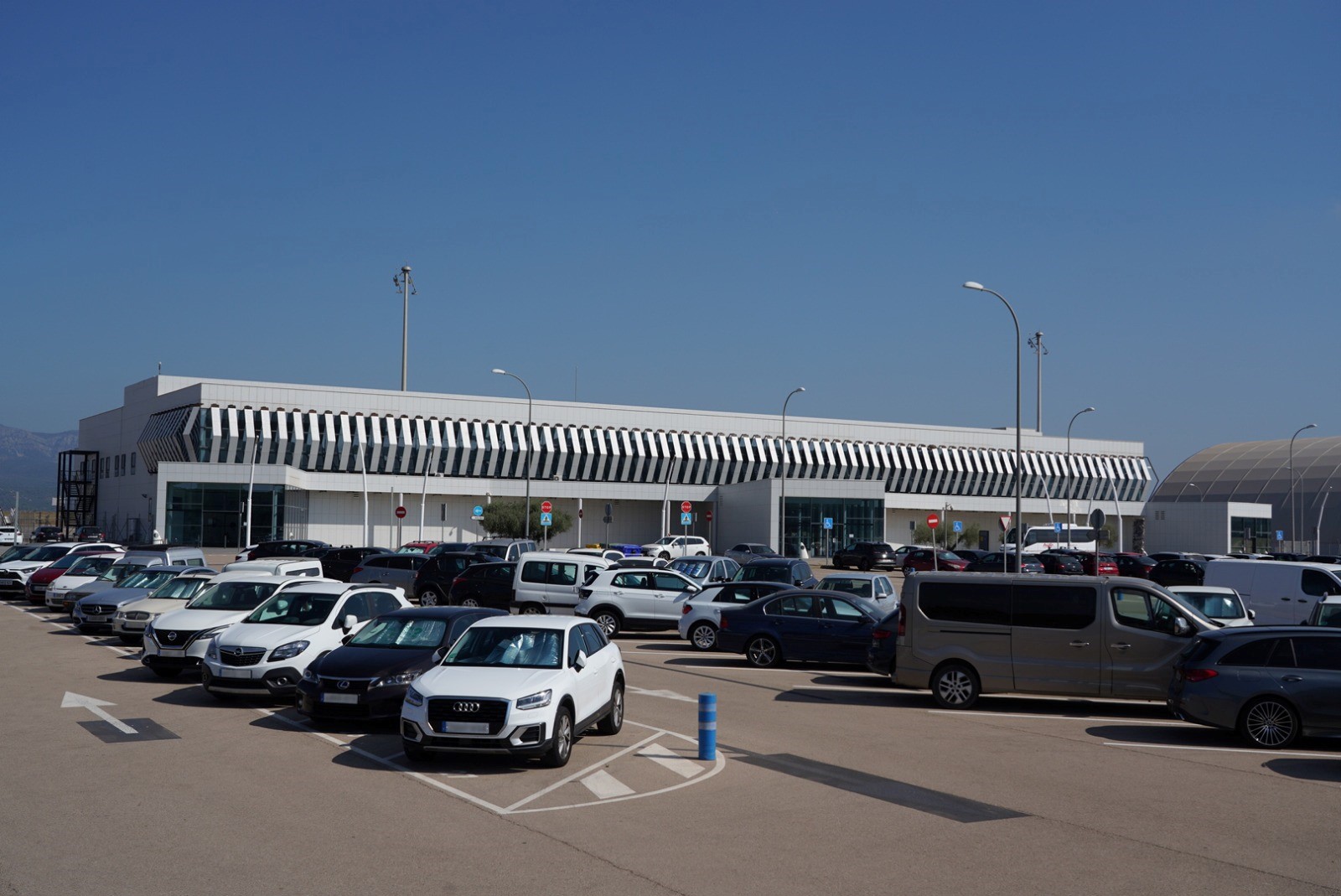 L'aeroport adjudica les obres d'ampliació de l'aparcament per a atendre l'increment d'usuaris