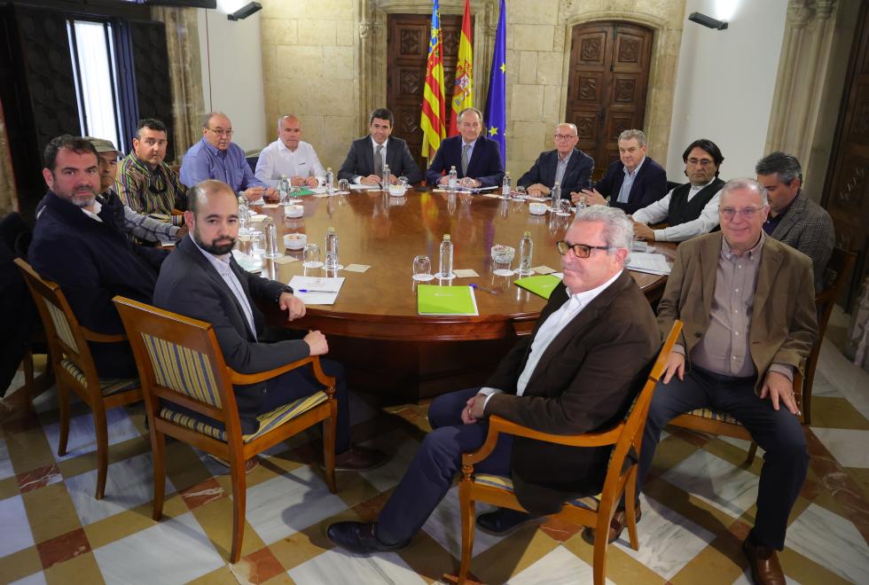 Mazón: «Farem front comú amb el sector agrari per a reivindicar les seues necessitats»