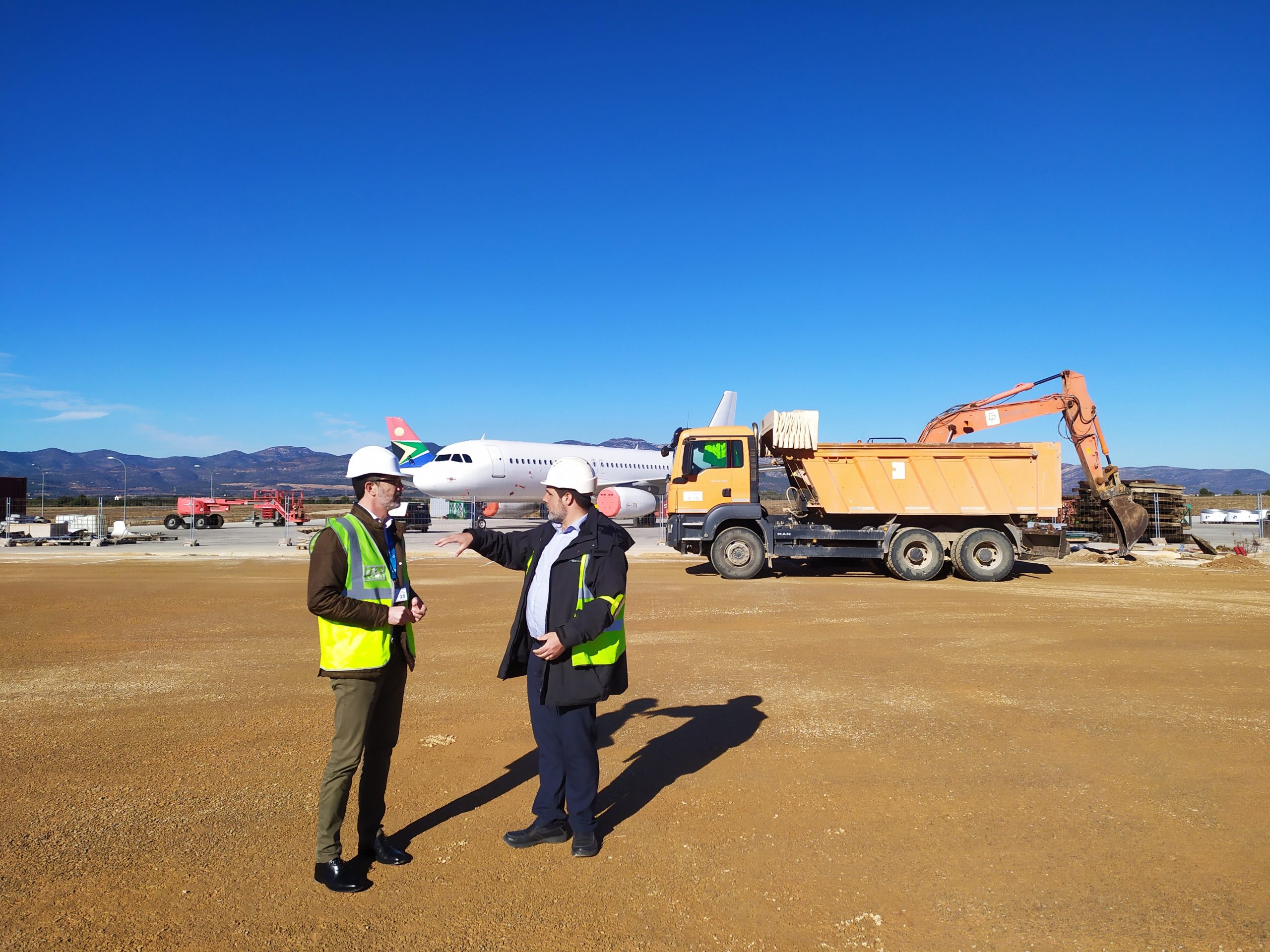 eCube construeix en l'aeroport un hangar per a processar i emmagatzemar peces d'avions