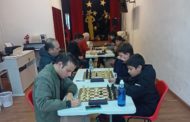 Cara i creu al Riu Sénia d'escacs en la lluita per l'ascens