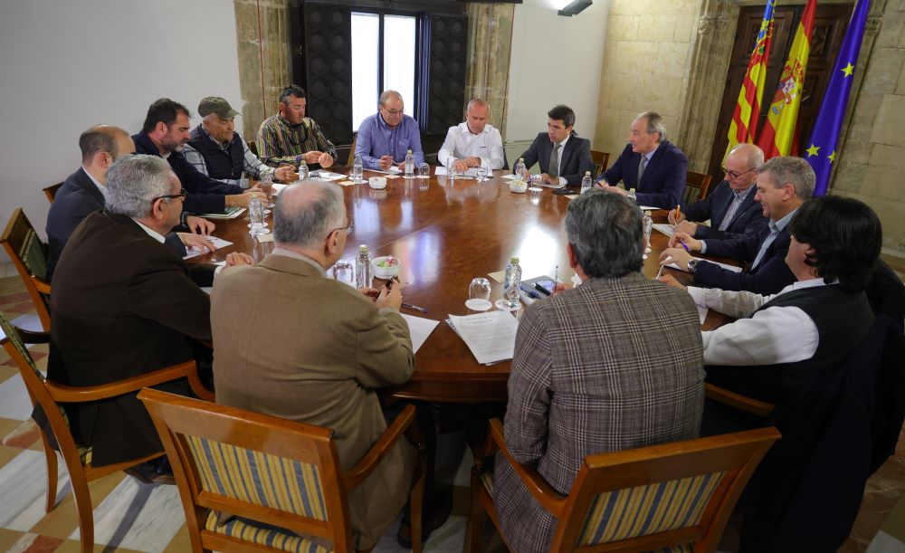 El sector agrari marca un full de ruta amb la Generalitat i mantindrà les mobilitzacions