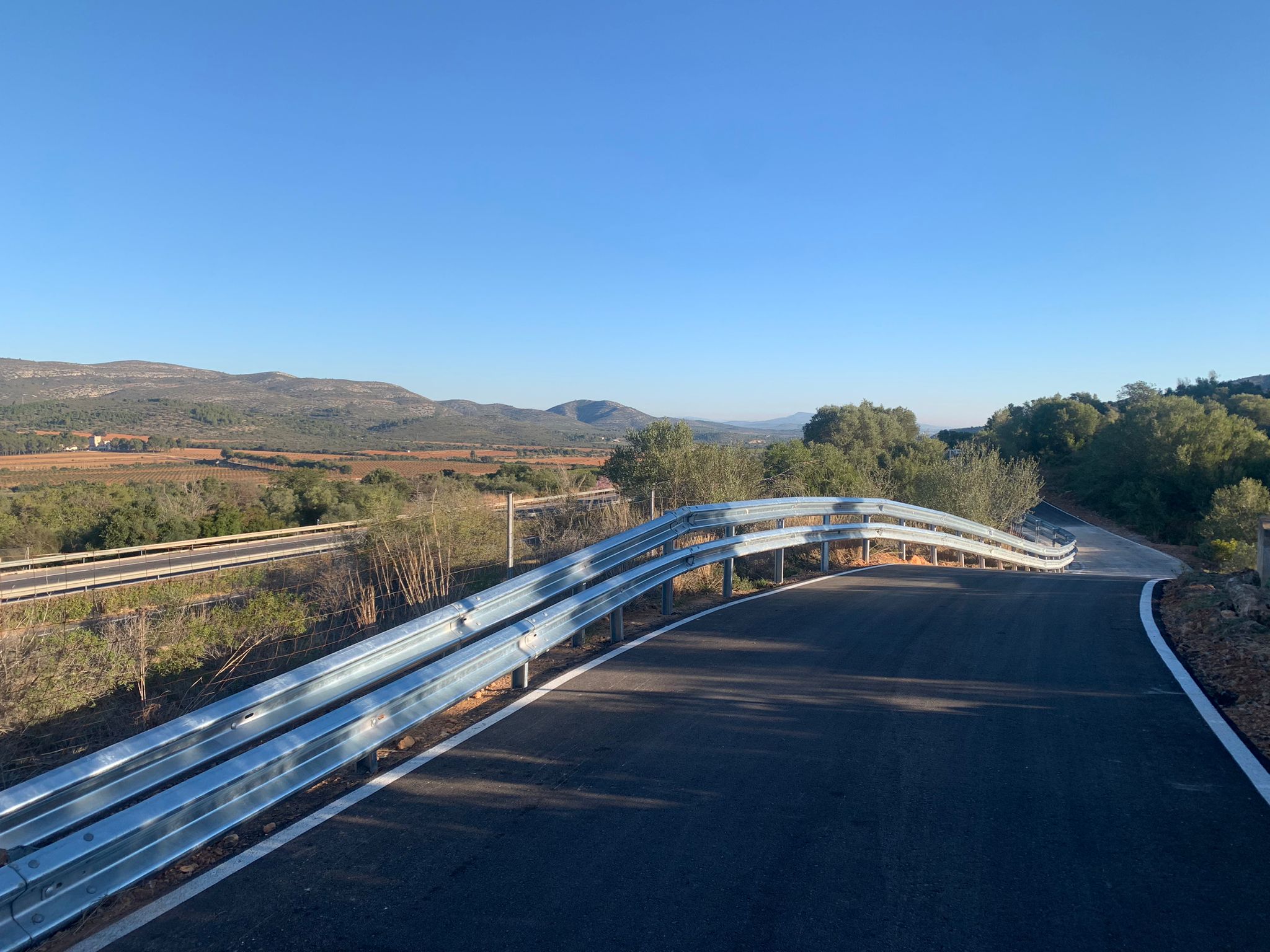 Finalitzades les obres d'asfaltat i condicionament del camí a Peníscola en Santa Magdalena