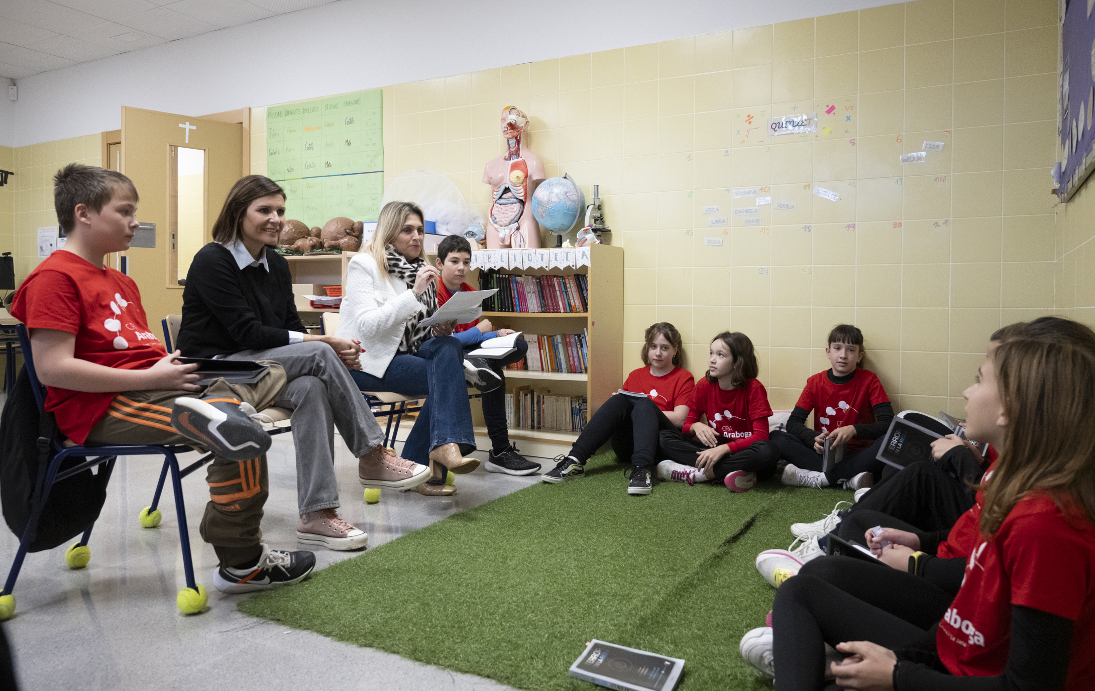 Marta Barrachina escolta als xiquets i xiquetes de Canet lo Roig «per a assegurar el futur dels pobles»