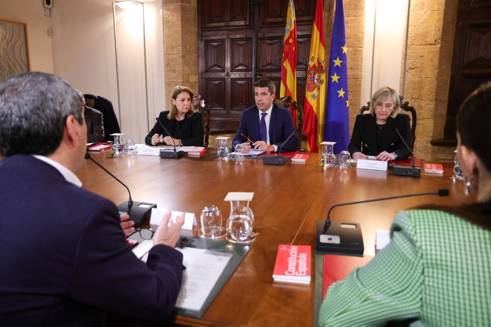 El Consell accelera les ajudes per a les persones afectades per l’incendi de València