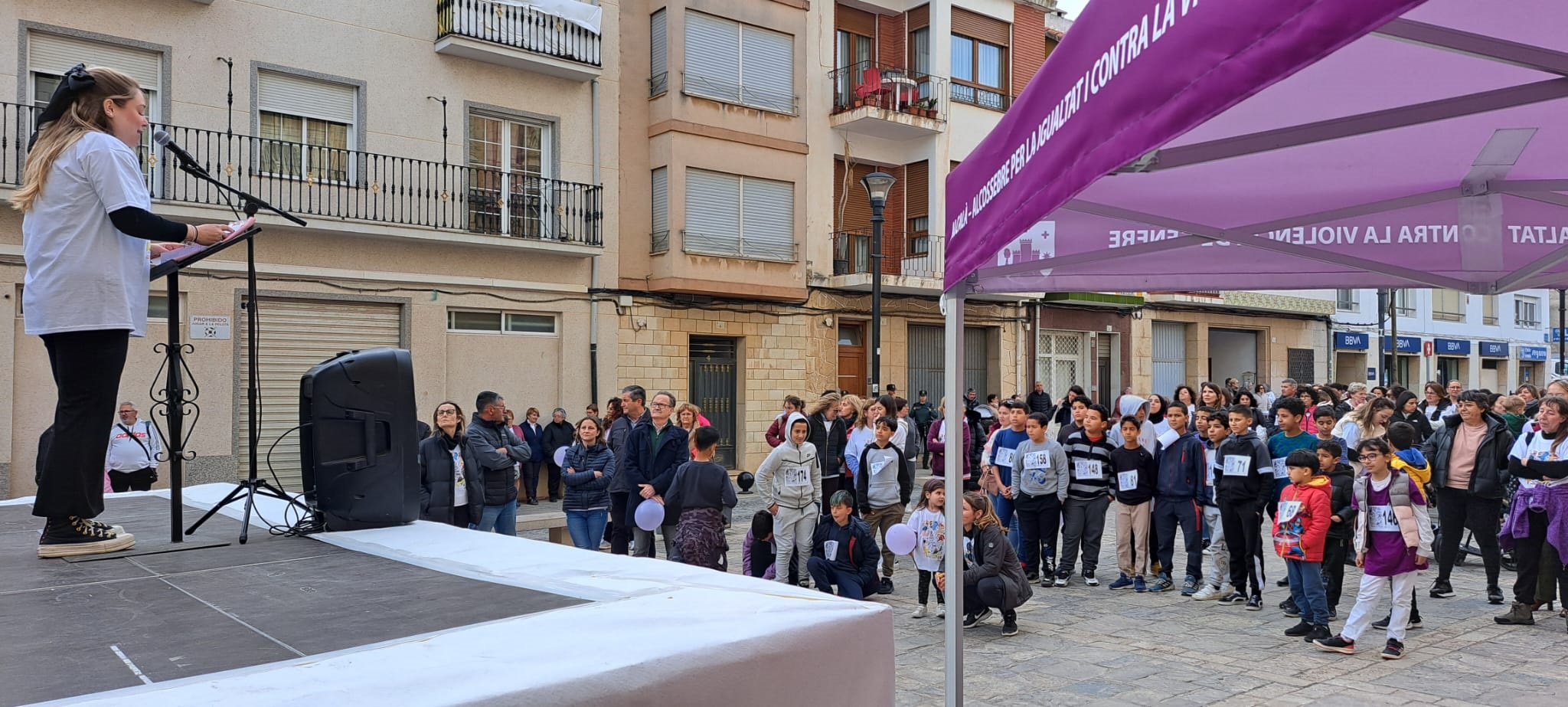 Alcalà-Alcossebre celebra el Dia de la Dona implica'n a tot el municipi per a aconseguir la plena igualtat