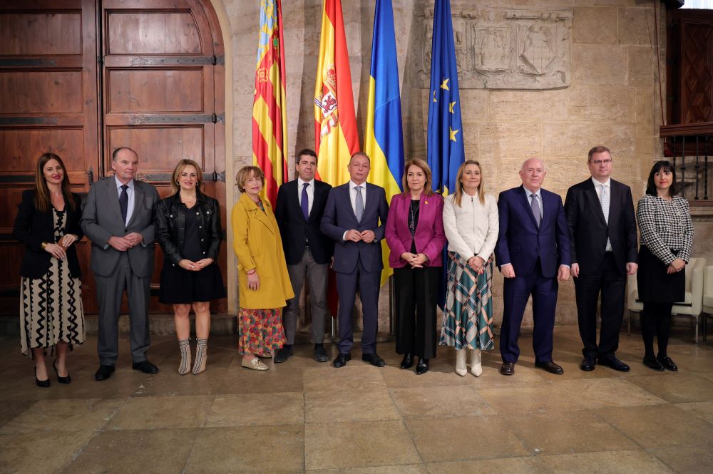 Mazón proposa celebrar el Dia de l’Empresa en centres educatius per a fomentar vocacions entre els joves