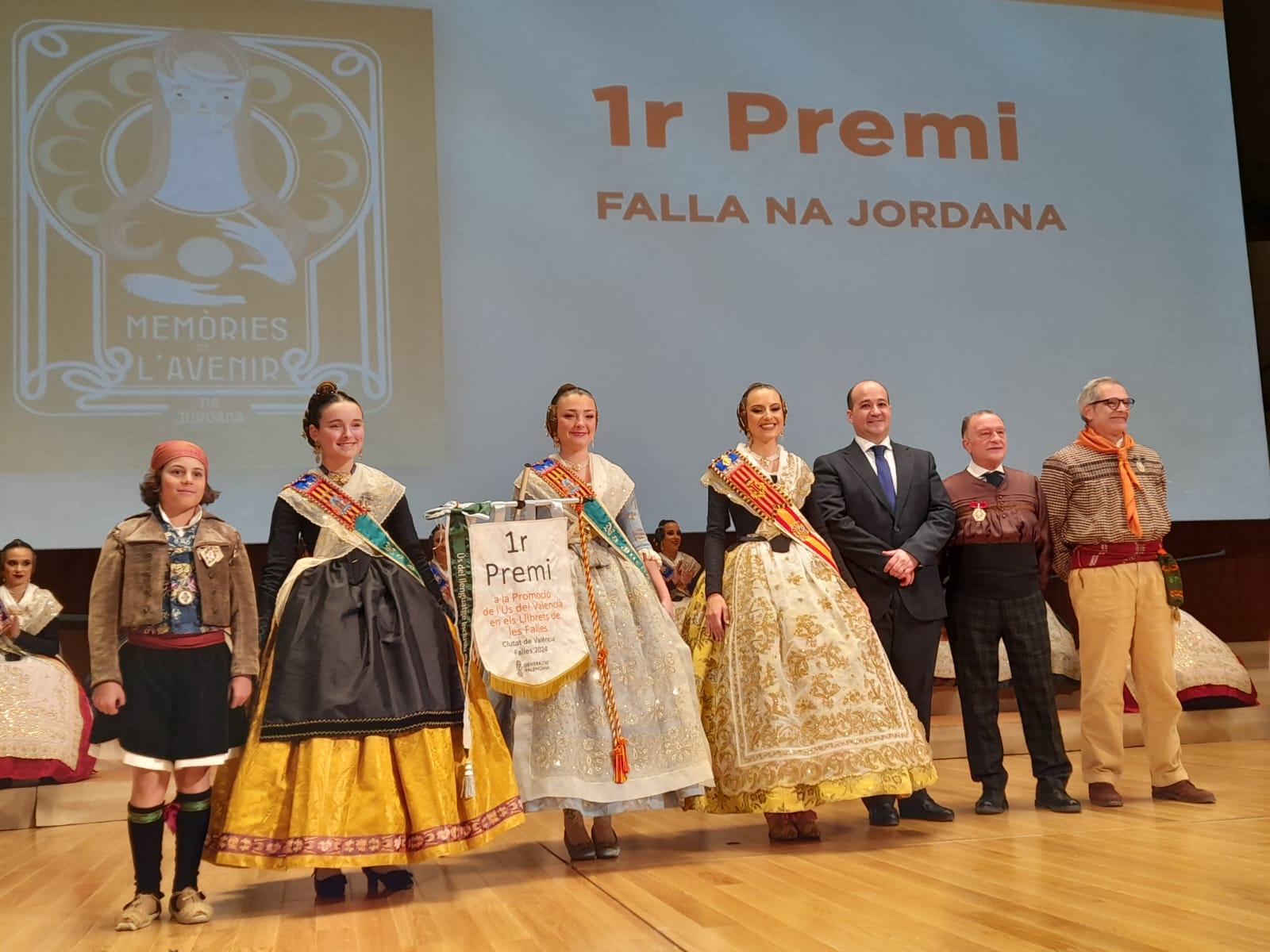 Educació entrega els premis als llibrets de Falles per a la promoció de l’ús del valencià