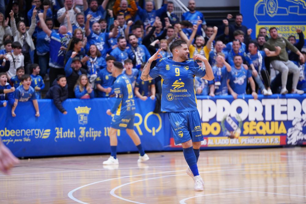 El Servigroup Peníscola es distancia del descens després de guanyar al Noia (5-3)