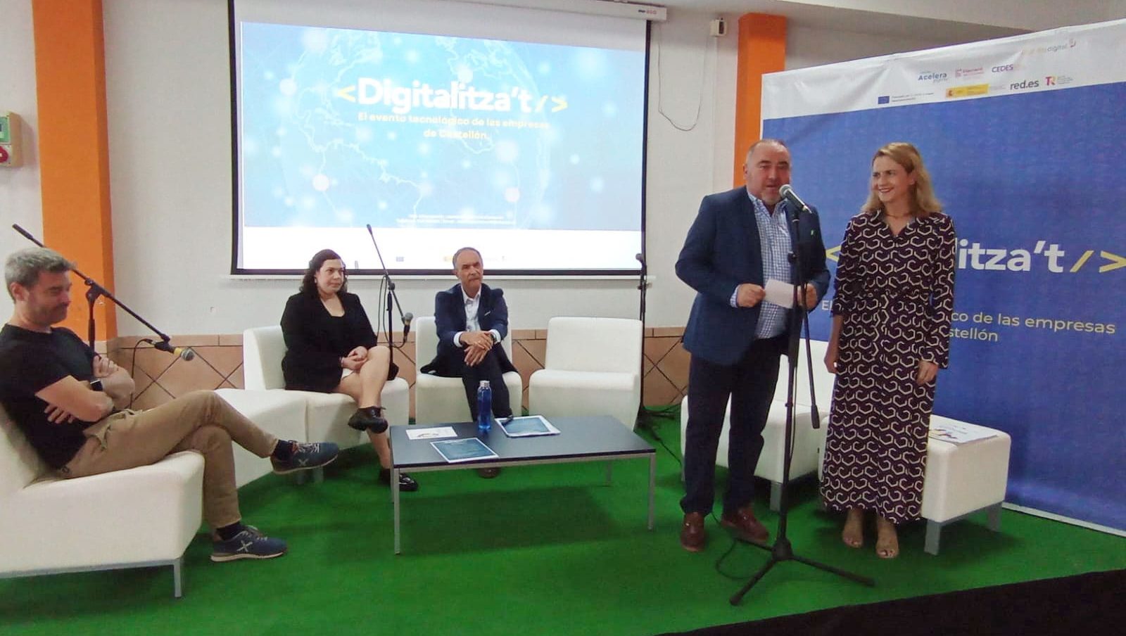 La Diputació impulsa la digitalització entre empresàries, autònomes i emprenedores