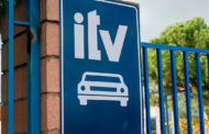 Indústria lamenta la vaga en les ITV i culpa als treballadors pels retards en el servici