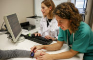 La Fe monitora amb rellotges intel·ligents pacients que tenen pendent una cirurgia major